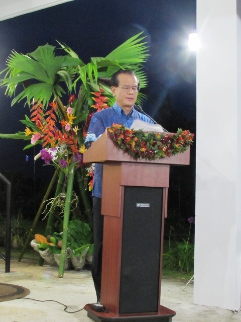 Ambassador Horie giving a speech