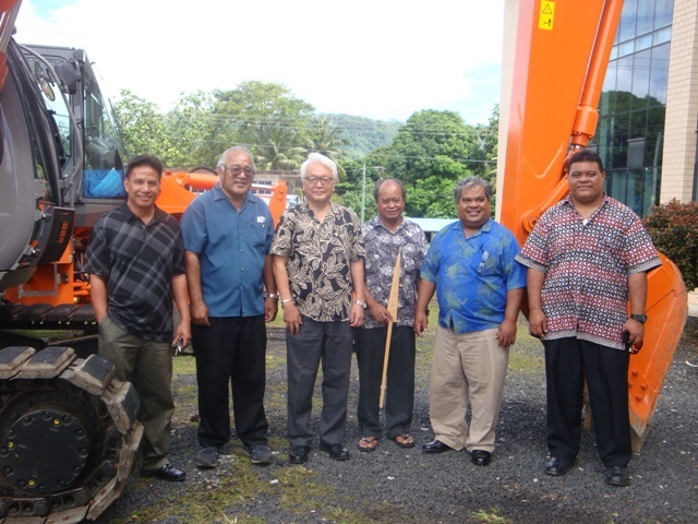 From left: Ltd Gov Marcelo Peterson; Hon. Lorin Robert- FSM Foreign Affairs; Ambassador Eiichi Suzuki- Embassy of Japan; Mr. Sado Martin- Pohnpei Transportation Authority, Pohnpei Governer John Ehsa; Hon. Francis Itimai- FSM TC&I