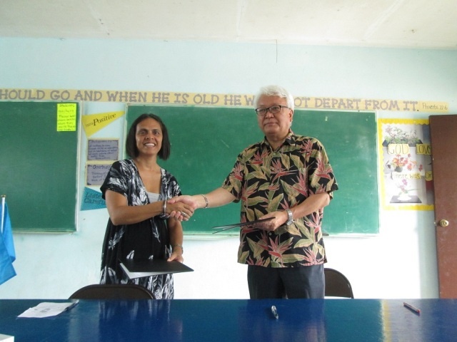 Mrs. Glenda Cornelius, Principal of the School and Ambassador Suzuki