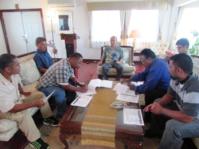 Ambassador Sakai (Center), EPA Executive Director Albert Roby (Right), and PWMS Project Manager Pius Yaropy (Left)