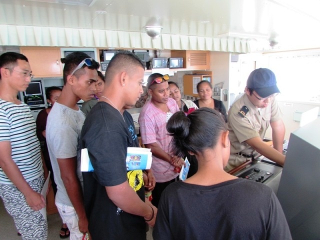 13 COM students became earnest in focusing on Captain Naoi’s briefing of maritime science mission
