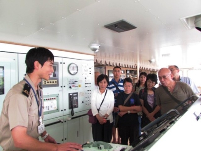 Cabin Officer briefing for Japanese residents in Pohnpei