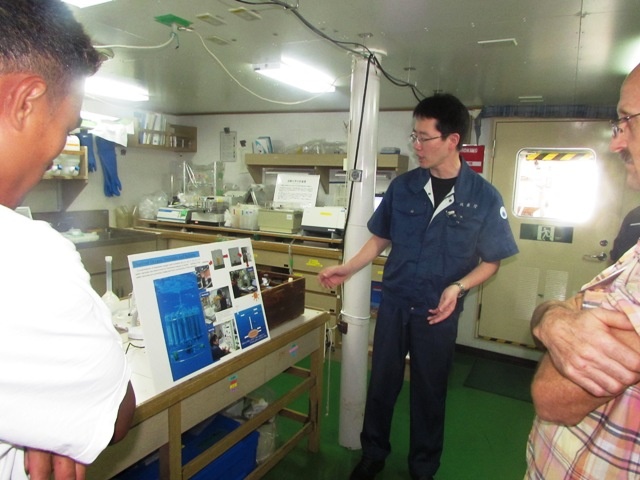 Researcher is presanting the procedure on how to analyze sea water