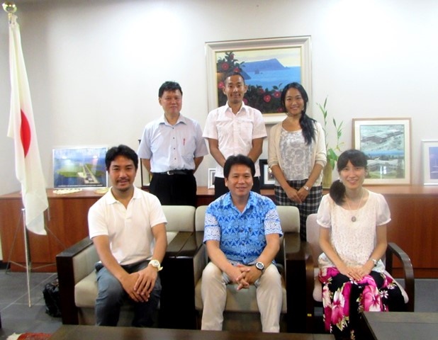 (上段左から)麻野JICA企画調査員、長谷川隊員、岡村専門調査員