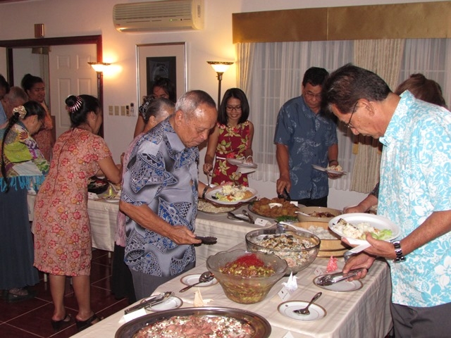 会場で振る舞われた日本食