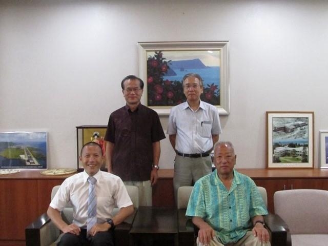 （上段左から）堀江大使，柴田JICA支所長　（下段左から）森隊員，村尾シニア・ボランティア